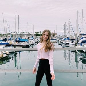 Meet your Posher, Danielle